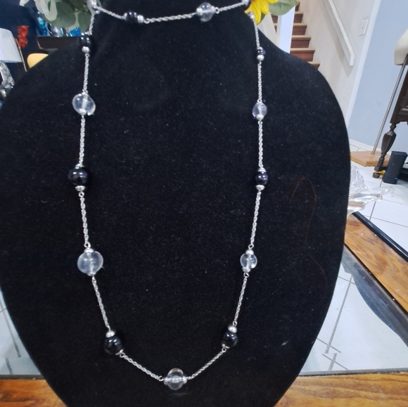 Glass long statement necklace - Picture 9 of 12